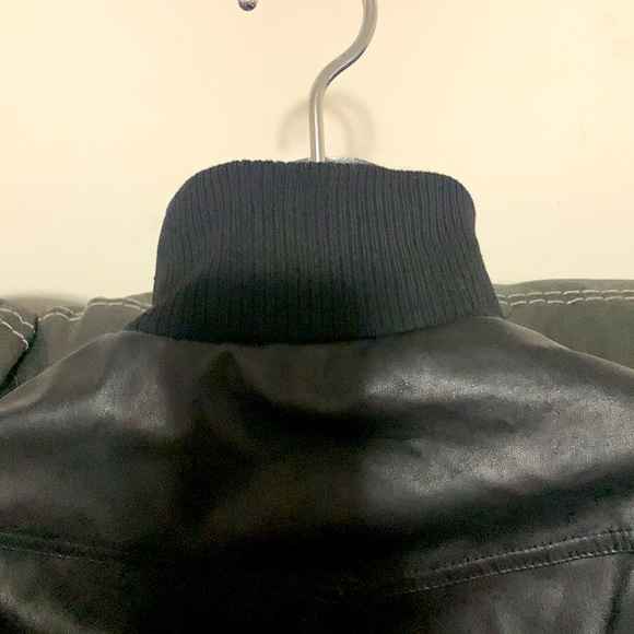 💙Collection by Miss London faux leather jacket
Size Small - Picture 5 of 7